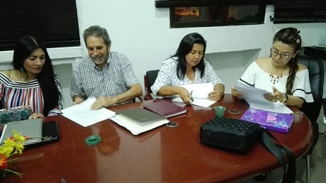 firma-levantar-paro-educacion.jpg - 52.91 kB