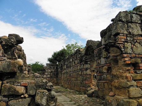 pore-ruinas.jpg - 82.05 kB