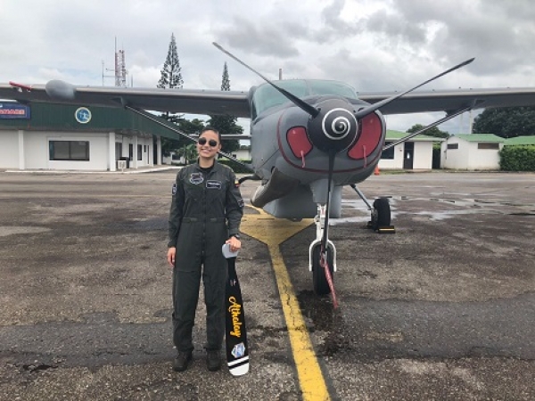 Una mujer es la nueva piloto de avión Caravan al servicio de Colombia