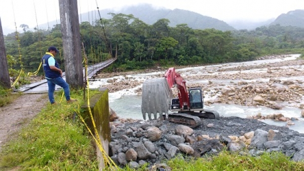 Recuperado puente La Piñalera tras emergencia en Sabanalarga