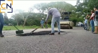 Comenzaron trabajos de reparcheo en la vía que de Hato Corozal conduce a Puerto San Salvador.