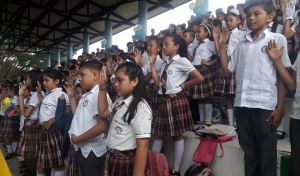 Instituciones educativas no pueden privar del acceso a clases a estudiantes que no porten el uniforme escolar