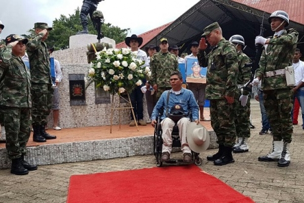 Ejército conmemoró el día de los héroes