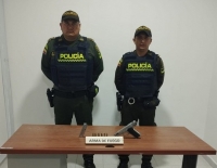 Adolescente hirió con arma de fuego a un ciudadano