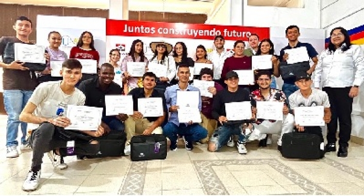 Geopark entregó becas universitarias a 20 jóvenes casanareños
