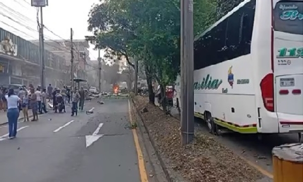 Recompensa de 400 millones de pesos por los responsables del atentado de ayer en Cali