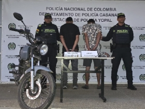 Policía capturó a dos hombres con arma de fuego en las inmediaciones del aeropuerto de Yopal