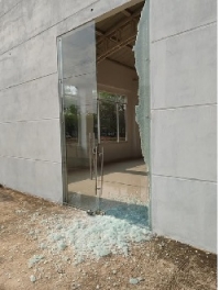 Alcaldesa de Hato Corozal se pronunció sobre el incidente que terminó con daños en la entrada de la casa comunal