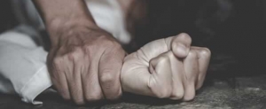 Ofrecen recompensa de 10 millones de pesos por información de hombre que abusó de una joven en Aguazul