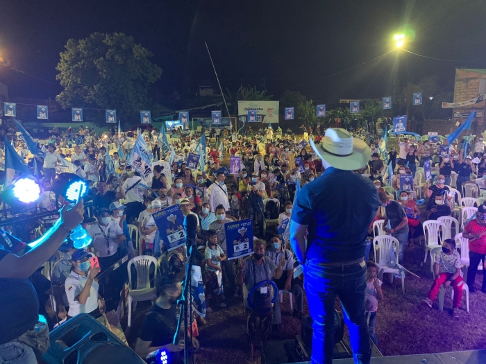 Paz de Ariporo y Villanueva ratifican el cariño de Casanare con Alirio Barrrera