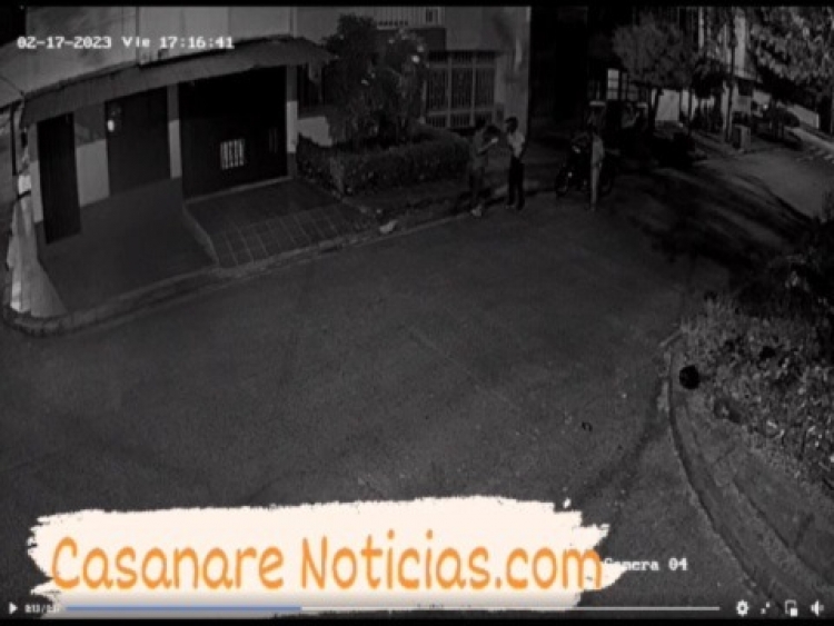Asalto a periodista quedó grabado en cámaras de seguridad