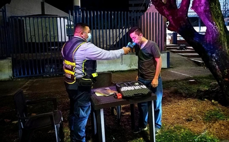 Iniciaron controles nocturnos con alcoholímetros a conductores en Yopal