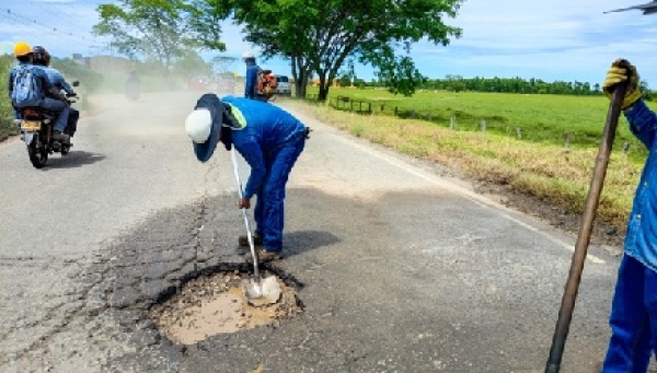 Se adelantan trabajos de mejoramiento de la vía Yopal -Morichal