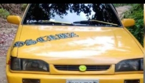 Conductor de un taxi y usuario se agredieron
