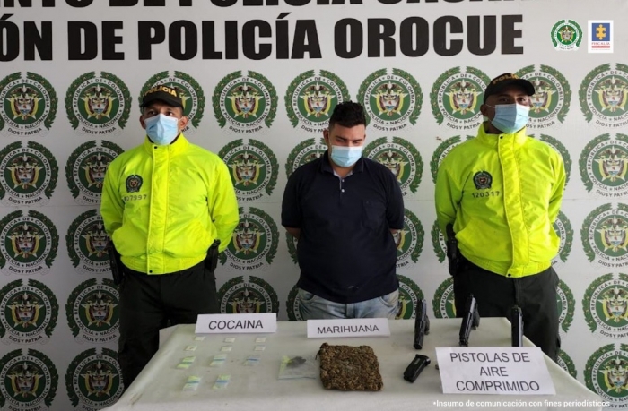 A la cárcel tras ser sorprendido con estupefacientes y tres armas de gas comprimido en Orocué