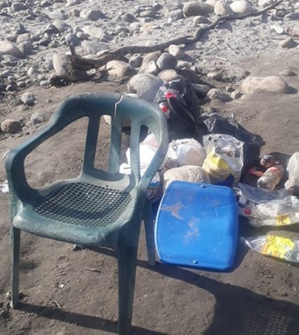 Río Cravo Sur víctima de cochinos bañistas