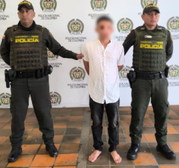 Hombre fue capturado en Monterrey por agresión con arma blanca contra su pareja sentimental