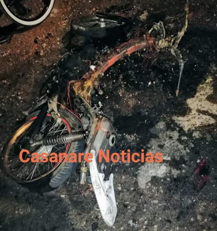 Comunidad cansada de hurtos le quemó la moto a ladrones en Yopal
