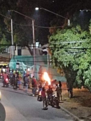Nuevo caso de hurtó terminó con una motocicleta incinerada