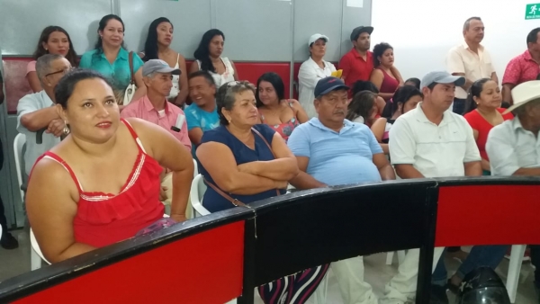 Idury y vendedores ambulantes acordaron mesa técnica de trabajo
