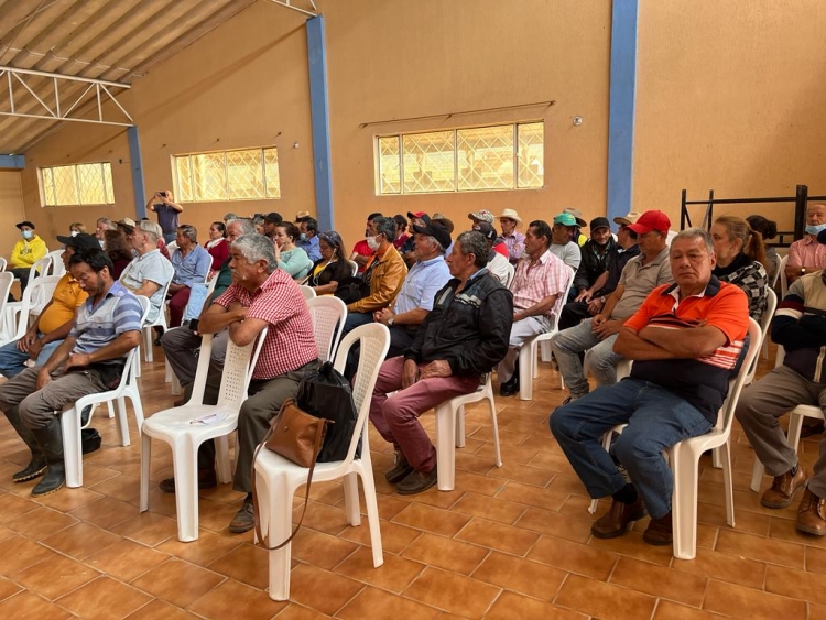 Socializan proyecto de microcuenca quebrada La Guaza