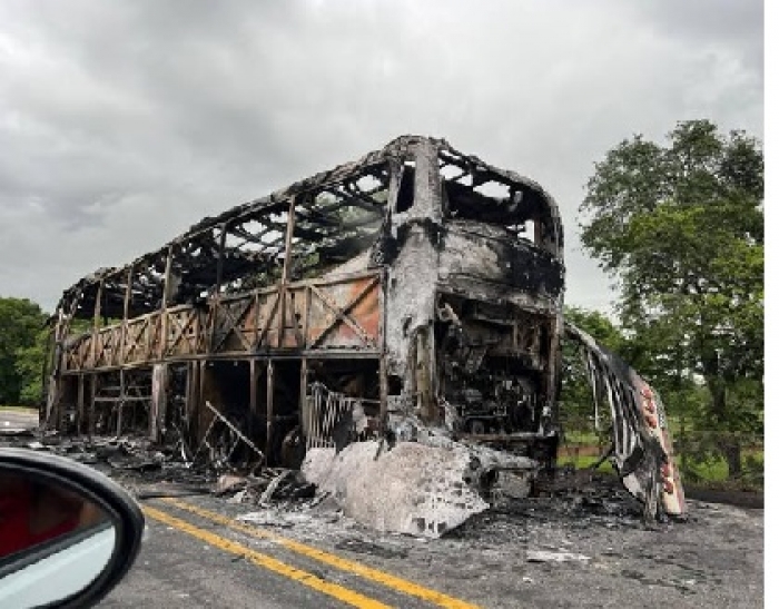 Bus de Los Libertadores se incendió en la vía Yopal-Pore