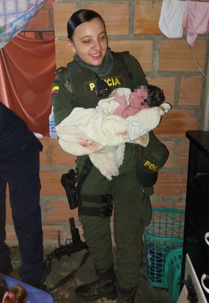 Patrulla de la Policía atendió parto de una mujer en una vivienda de La Bendiciòn