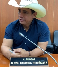 “Subir la gasolina a casi el doble es una cochinada contra las bases populares del país”, crítica del senador Alirio Barrera