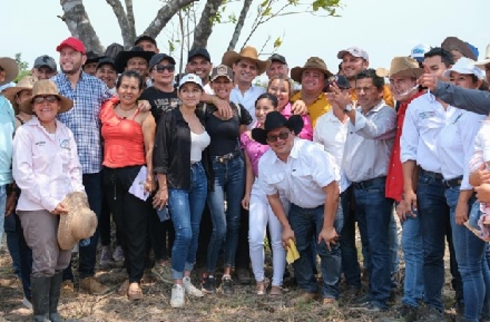 César Ortiz Zorro visitó varias obras incluidas en el plan de recuperación vial del departamento