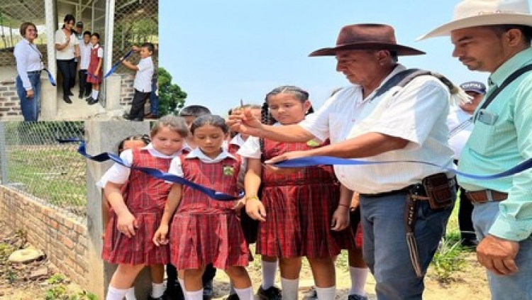 Estudiantes de El Taladro recibieron infraestructura educativa que les facilitará sus prácticas académicas