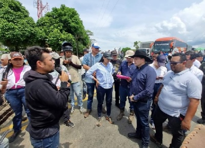 En Villanueva llegaron a un acuerdo para encender la luz que ilumine un mejor servicio de energía