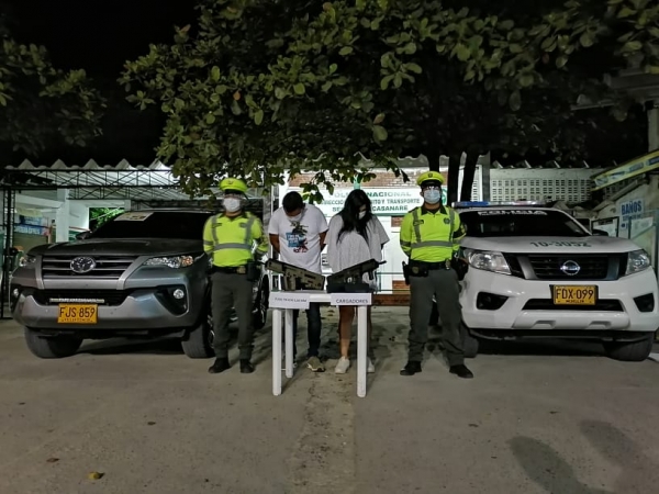 Sorprendidos dos colombianos transportando dos fusiles en una camioneta de alta gama en vías de Casanare