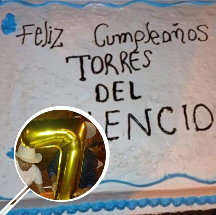 Con torta habitantes de Torres del Silencio conmemoraron 7 años de vivir en el sector