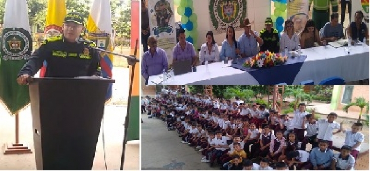 La Policía regresa al colegio