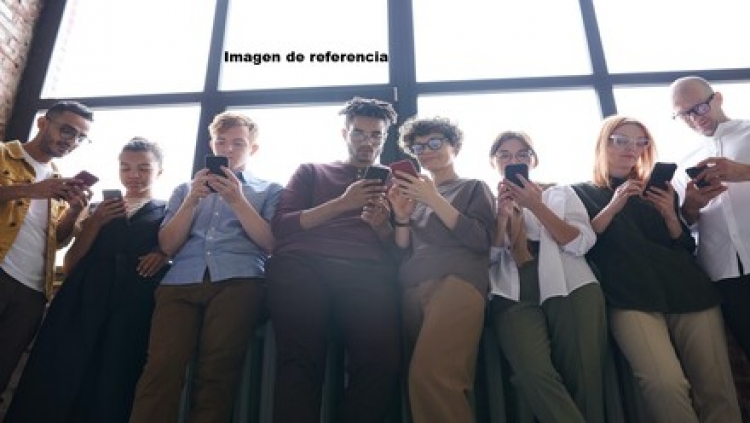 Colombia es el segundo país donde la gente dedica más tiempo a revisar el celular