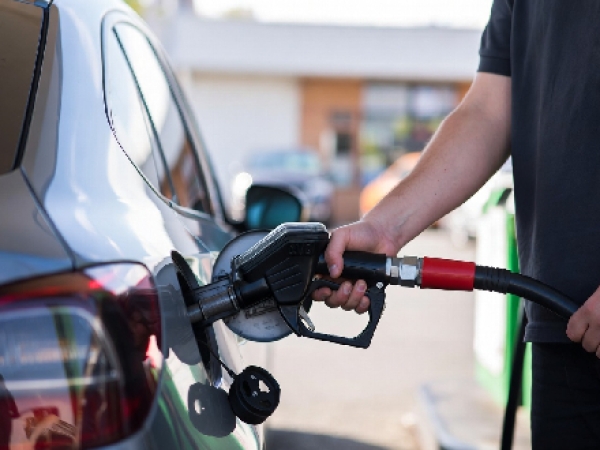 El precio de la gasolina en Colombia baja 500 pesos a partir de hoy primero de marzo