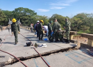 Mañana jueves se llevará a cabo la explosión controlada de la parte colapsada del puente Eduardo Román Bazurto, en Paz de Ariporo