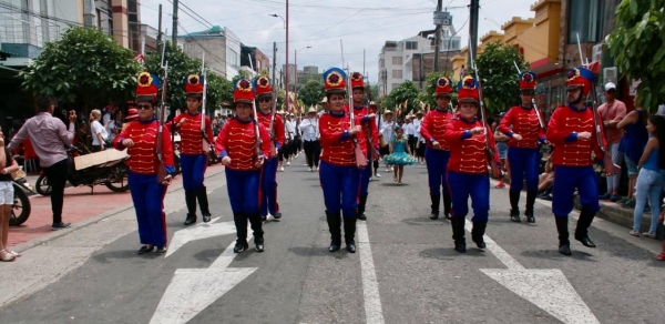 Masiva participación en Desfile del 7 de Agosto en Yopal
