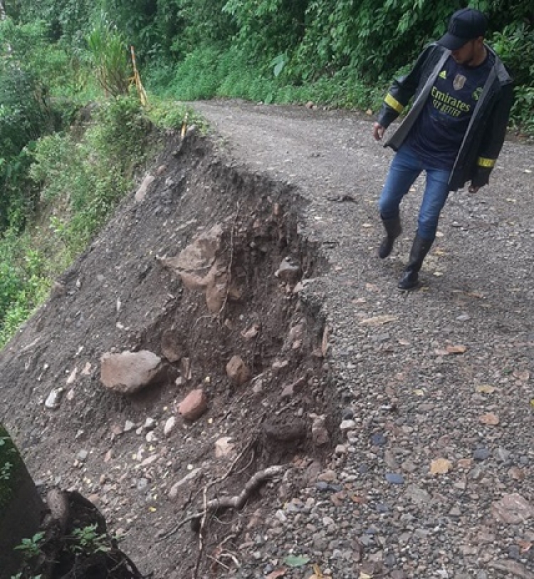 Vía El Morro-Labranzagrande también está en pésimo estado y solo permite el tráfico de vehículos 4 x 4