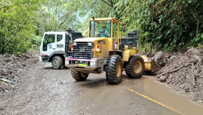 Derrumbe de grandes proporciones tiene cerrada la Vía del Sisga