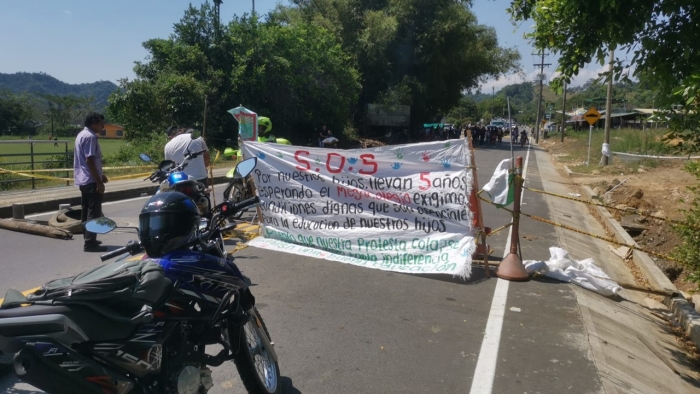 Comunidad de San Luis de Gaceno bloqueó carretera del Sisga; reclaman construcción de un colegio