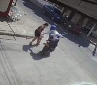 Un depravado en moto anda suelto por las calles de Yopal tocando las partes íntimas de mujeres