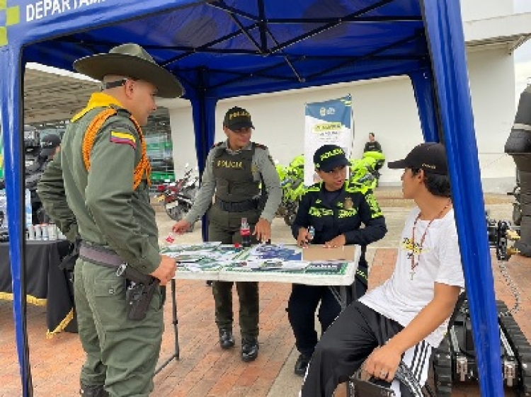 La Policía invitó a los jóvenes para que se incorporen a la institución y definan su situación militar