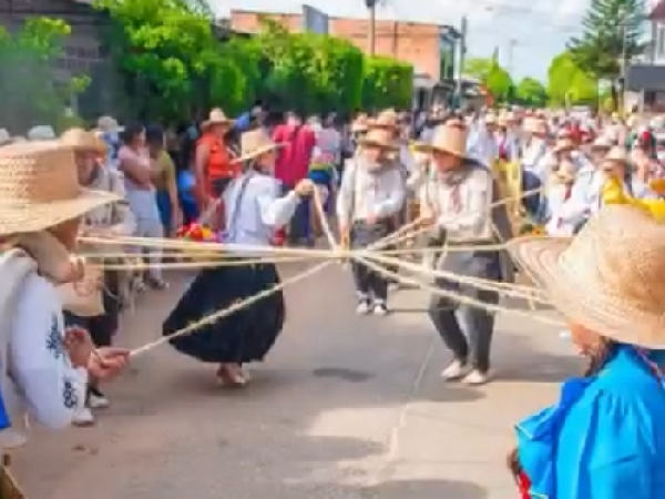 Senado aprueba proyecto para declarar patrimonio cultural a festival de colonias de Villanueva