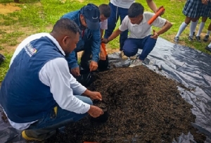 Ejército Nacional impulsa cultivo de cacao en colegio rural de Maní, Casanare