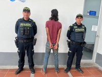 La Policía lo sorprendió golpeando a un adulto mayor