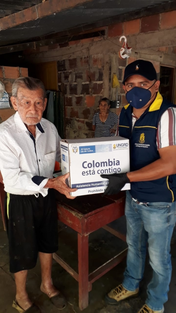 Inició entrega de mercados a más de 1.600 familias donde habitan abuelos de 70 años