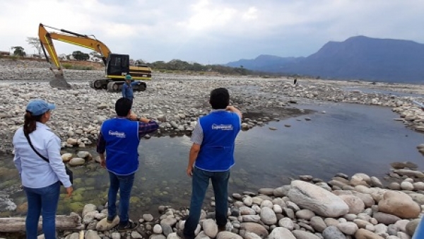 Después de múltiples denuncias, Corporinoquia cierra canales de captación de agua del río Cravo Sur en Yopal