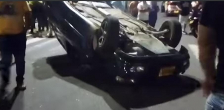 Mujer que habría omitido la señal de pare ocasionó el volcamiento de un vehículo en Yopal