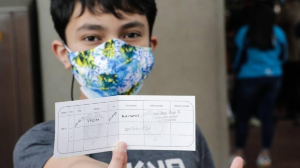 Inició exigencia de carné de vacunación con esquema completo para niños mayores de 12 años